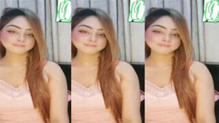 Beautiful Sexy Mal Showing Shaved Pussy