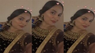 Indian Horny Wife Showing Asshole Fingering